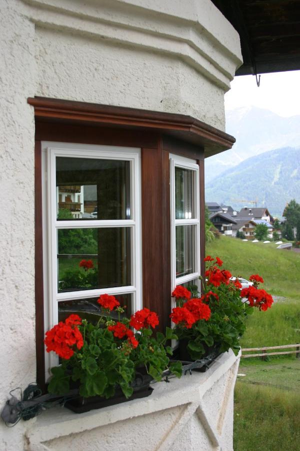 Lili'S Appartements Fiss Exterior foto